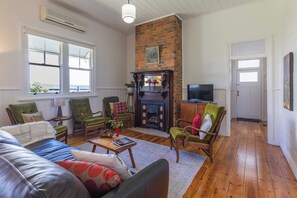 Smart TV, DVD player