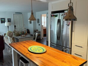 Interior - Charming updated house with lake view in Clear Lake. (Clear Lake)