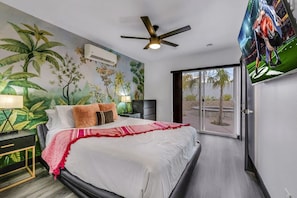 Room - Casa Del Sol: #259070 Pool, Spa, Game Room, Court (La Quinta)