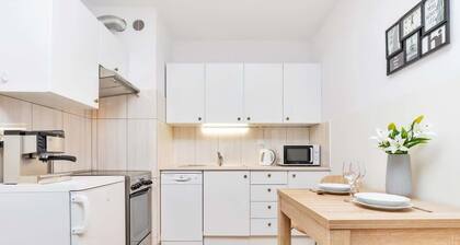 Armii Krajowej 6 | Beiges Apartment | Parkplatz