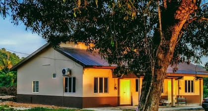 ★ BigTree Guesthouse V ★ Lähellä Cenangia ★ Mukavuus