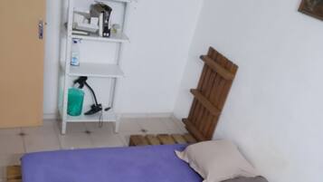 3 bedrooms, in-room safe, iron/ironing board, WiFi