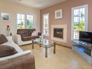 TV - Vacation home Nadine by Interhome (Calpe/Calp)