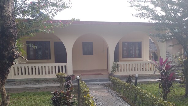 Unclassified image, 1 of 7, button - Hotel Bird's View (Sauraha)