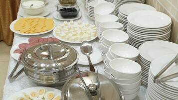 Free daily buffet breakfast