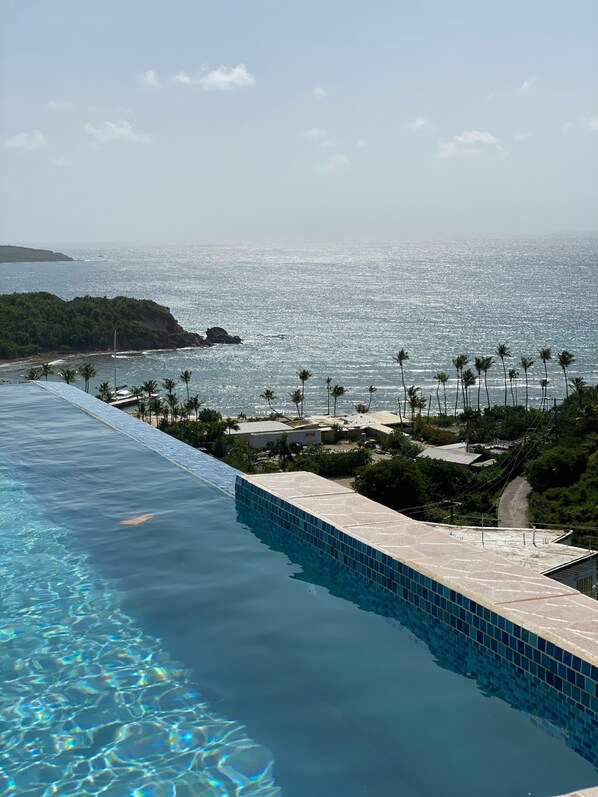 Pool - 4bd 4.5 baths House and two private apartments. Beautiful views! Self check in! (St Thomas)