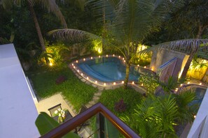 Indoor pool - Family Suite with private pool (Sangkat Sala Kamreuk)