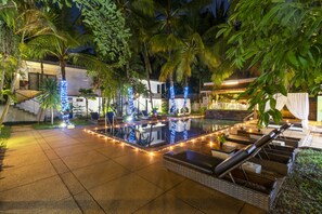 Indoor pool - Family Suite with private pool (Sangkat Sala Kamreuk)