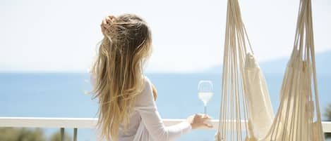 Classic Room, Sea View | Minibar, desk, soundproofing, free WiFi