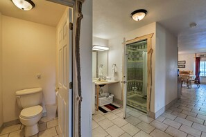 Amenidades de baño gratuitas y toallas 
