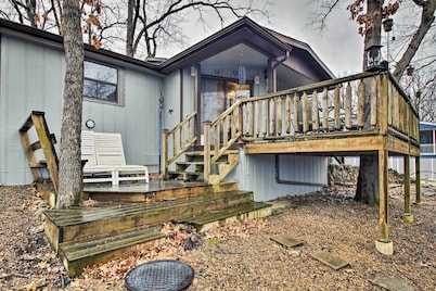 Rustic Stockton Lake Cabin Half-Mile to Lake!