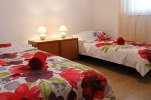 3 Schlafzimmer, Bügeleisen/Bügelbrett, WLAN, Bettwäsche