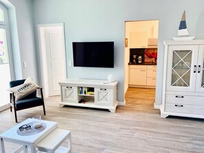 Unclassified image, 4 of 11, button