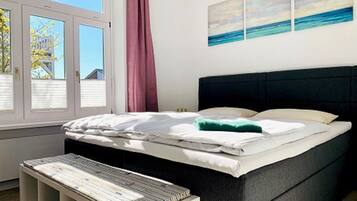 2 bedrooms, WiFi, bed sheets