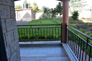 Property grounds - Affordable 4 bedroom Ensuite fully furnished home in a gated secure community (Kitengela)
