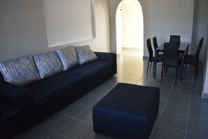 TV, fireplace - Affordable 4 bedroom Ensuite fully furnished home in a gated secure community (Kitengela)