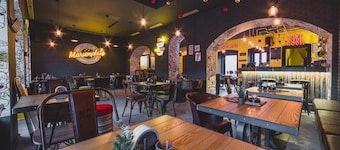 Luxury Landing BB Studio Apartment with Balcony