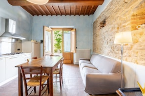 TV - Rustico Toscano con Comfort e Piscina con Wi-Fi (Castelfranco di Sopra)