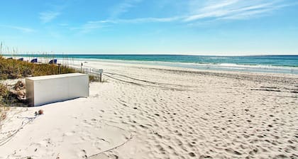Wall to Wall Beachfront Views~FREE Beach SVC~Pool+Hot Tub~2BR Sterling Sands 209