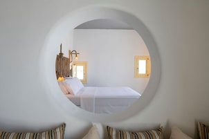 Ropa de cama de alta calidad y minibar