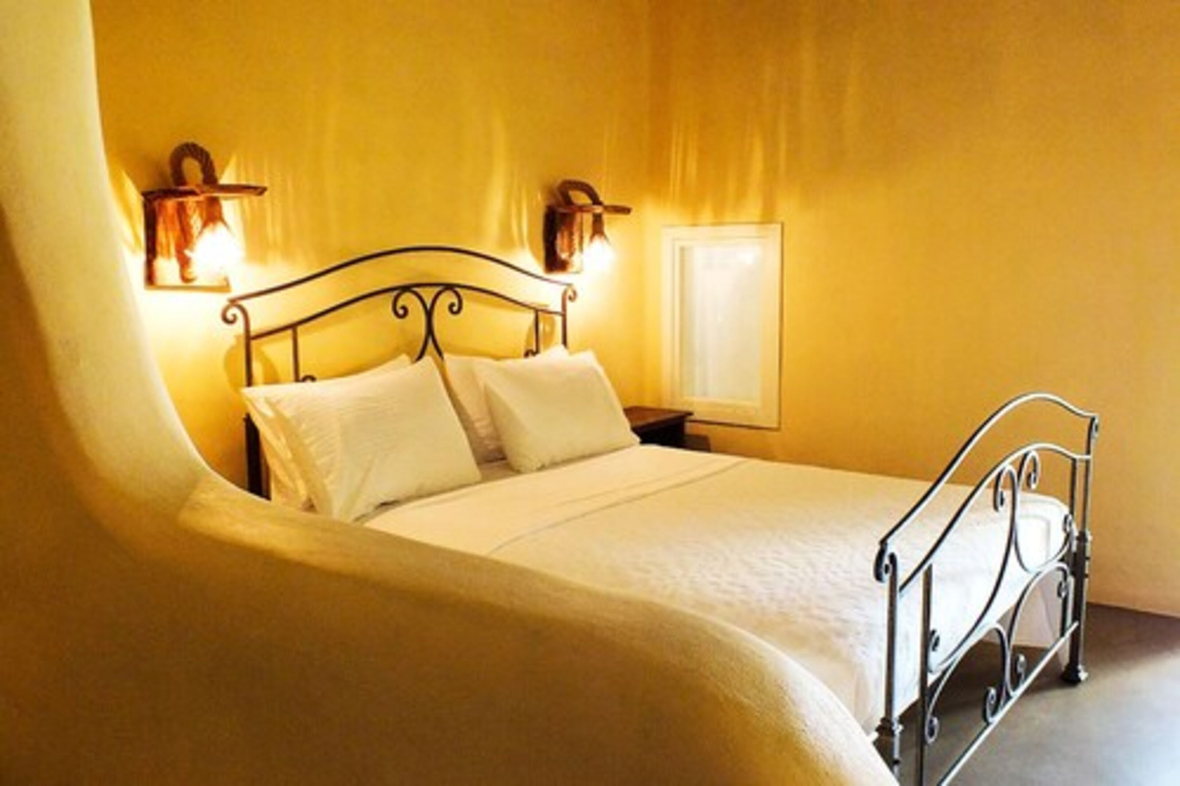 junior studio suite | premium bedding, minibar, laptop workspace, soundproofing