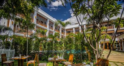 Golden View Hotel