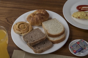뷔페 아침 식사