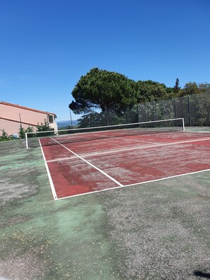 Sport court - PLEIN SUD apartment in QUIET, SWIMMING POOL, TENNIS residence (La Croix-Valmer)