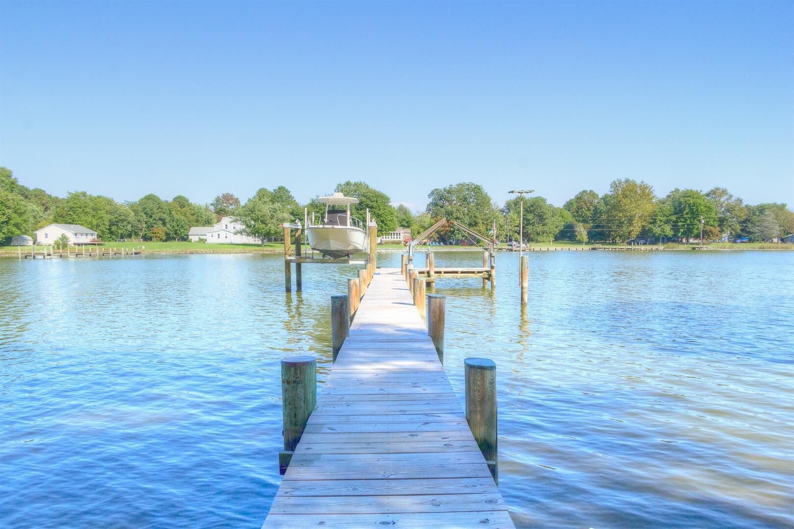 Minutes from Downtown St. Michaels and Tilghman | Private Dock | Pool | 8.6 Acre
