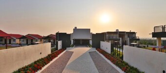 Gir Athiz Resort With Swimming Pool