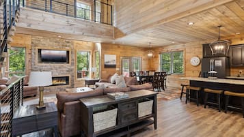 Cabin, 4 Bedrooms | Living area | 30-inch Smart TV with cable channels, TV