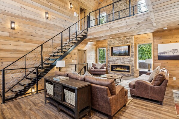 Cabin, 4 Bedrooms | Interior