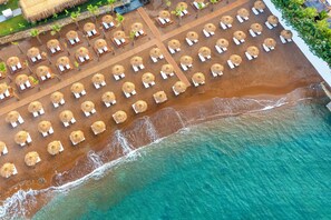 Free beach cabanas, sun loungers, beach umbrellas, beach towels