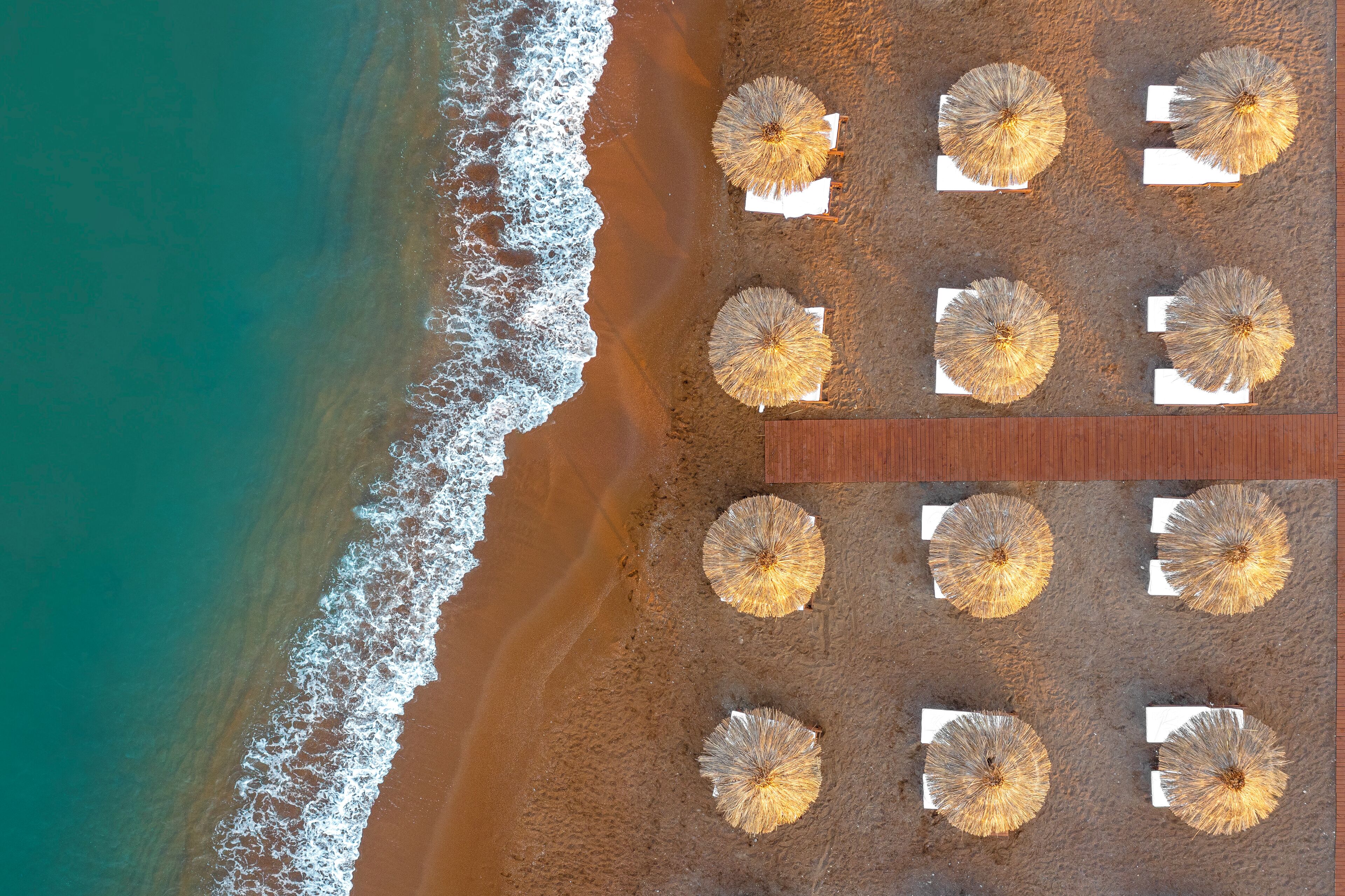 Free beach cabanas, sun loungers, beach umbrellas, beach towels
