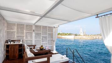 Free beach cabanas, sun-loungers, beach umbrellas, beach towels