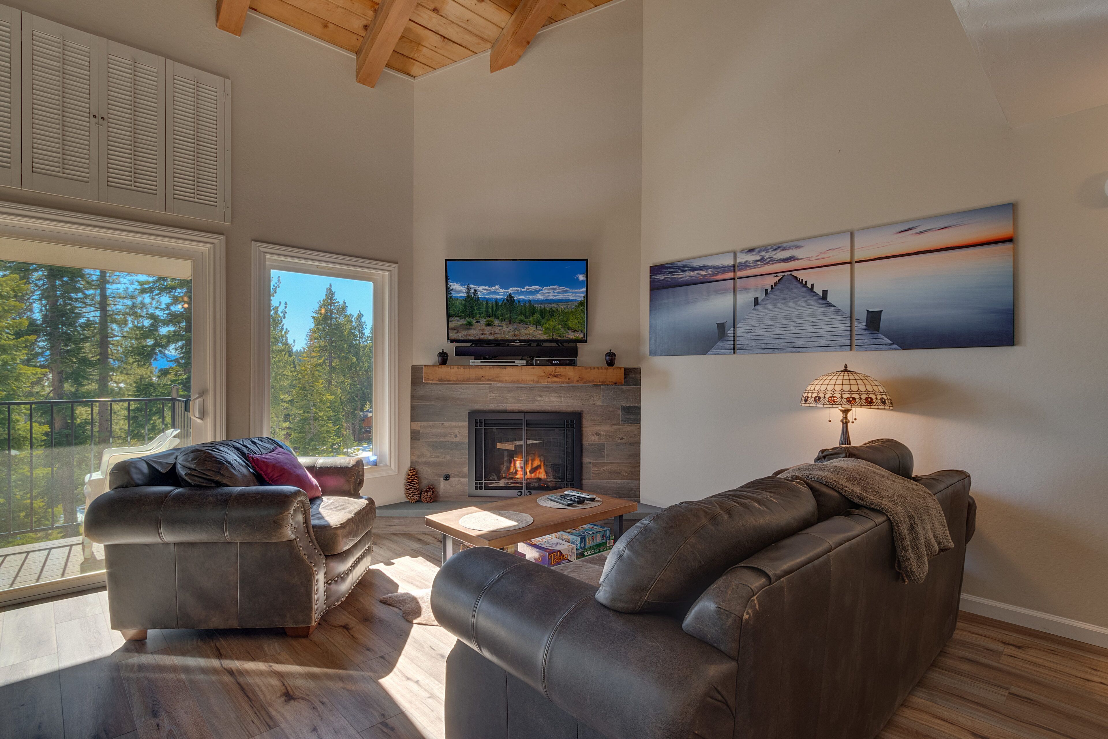 Paradise Point: 4  BR, 2  BA Townhouse in Carnelian Bay, Sleeps 10