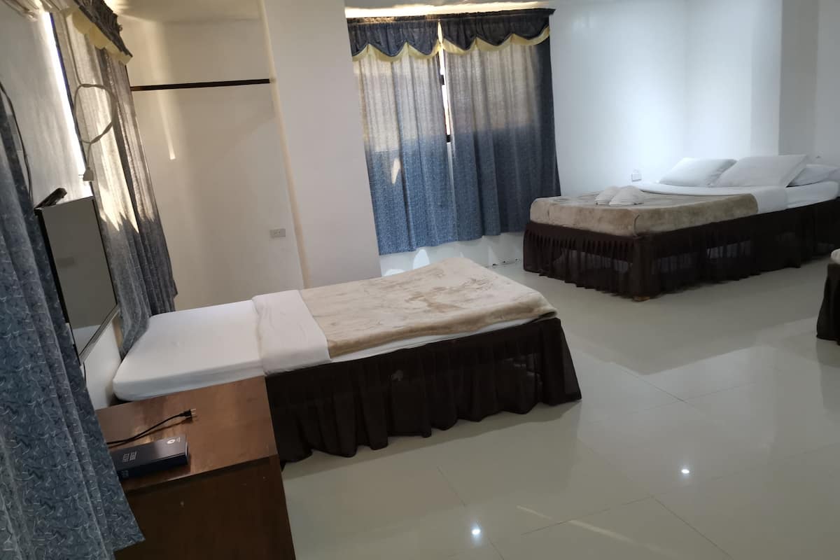 Standard Double Room | 1 bedroom, bed sheets