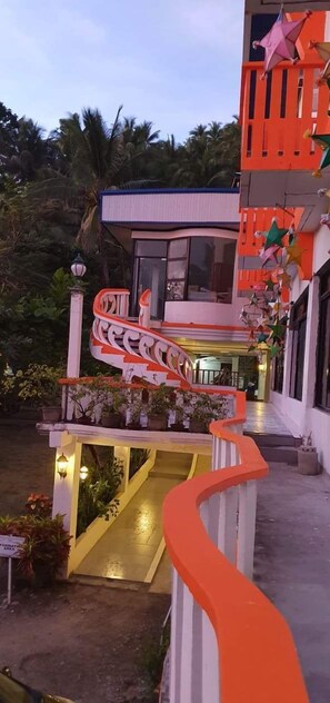 Terrace/patio - Mt. Bagarabon Beach and Mountain Resort (Surigao)