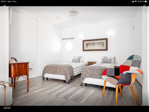Memory foam beds, in-room safe, individually decorated, desk - Oasis de lumière (Olhao)