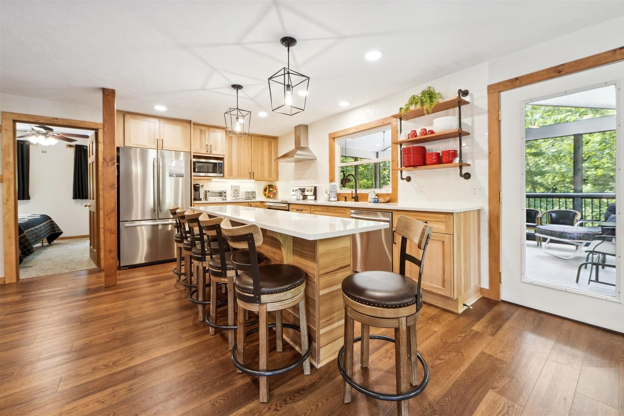 Cabin, Multiple Bedrooms | Private kitchen | Fridge, oven, coffee/tea maker, toaster