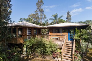 Exterior - Peace Of Paradise 1 Bedroom Cabin by RedAwning (Keaau)