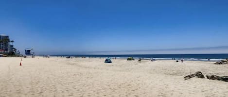 Sun-loungers, beach towels