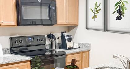 Gilford condo with pool, walk to beach, 7 mins to Gunstock