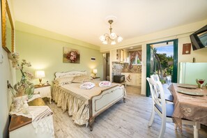 1 camera, una scrivania, ferro/asse da stiro, Wi-Fi gratuito