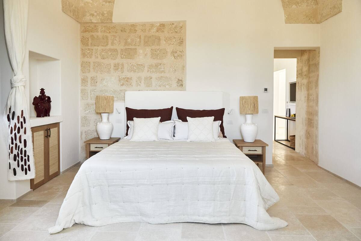 Luxury Suite (Tower) | 1 bedroom, Egyptian cotton sheets, premium bedding, down comforters