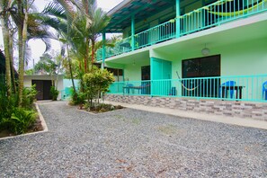 Exterior - Bohemian Monkey (Cahuita)