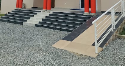 Menyinda Hotel and Restaurant