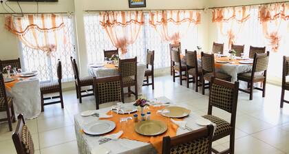 Menyinda Hotel and Restaurant