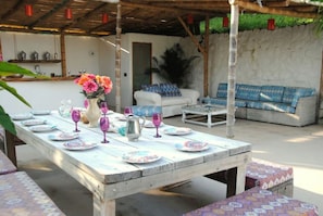 Outdoor dining