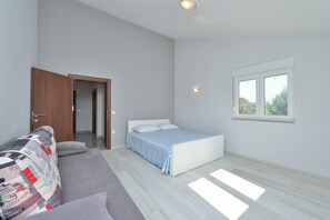 4 habitaciones, wifi y ropa de cama 